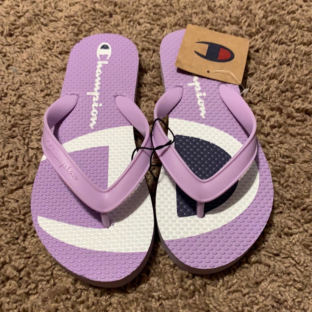NWT Champion Lavender Flip Flops size 6